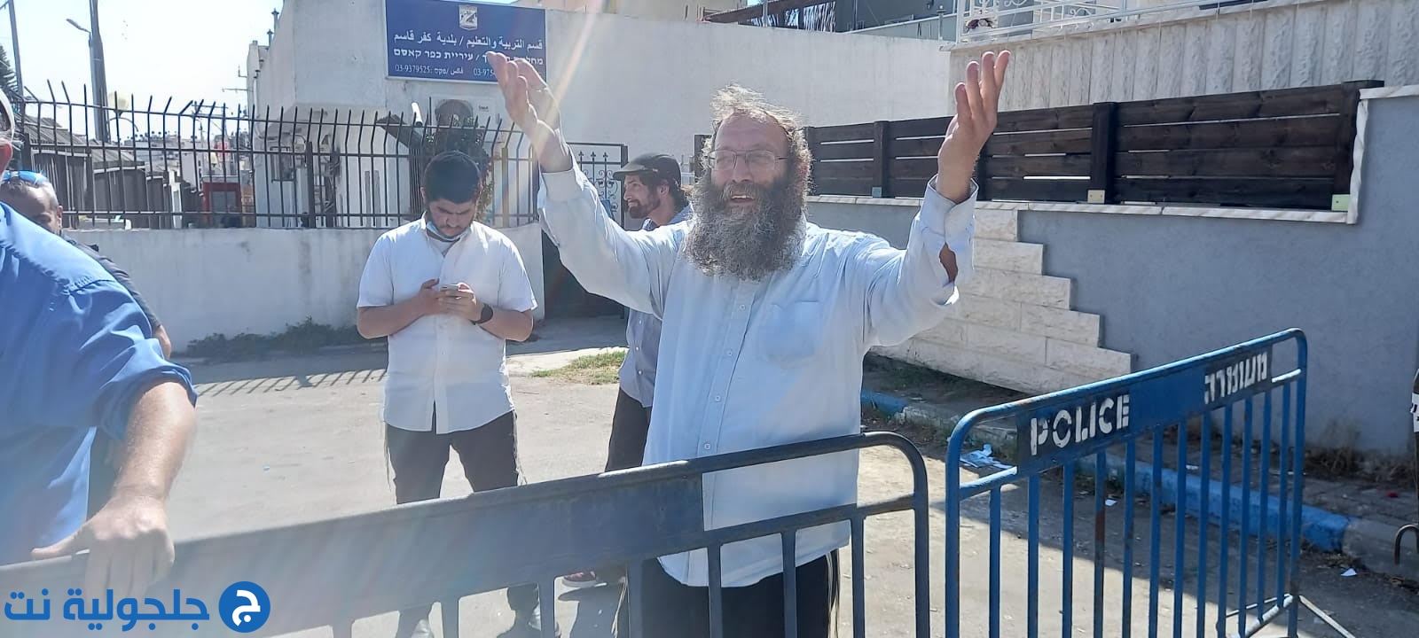 عضو الكنيست اليميني المتطرف بن غفير وزمرته يصلون لمقر شرطة كفرقاسم